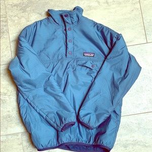 Patagonia reversible pull over . Size med